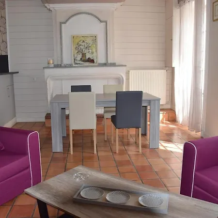 Holiday home Maison De A 10 Min De La Rochelle *